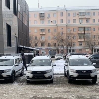 Региональное отделение партии «Единая Россия» подарило ГБУЗ «Городская детская больница г. Златоуст» два новых автомобили